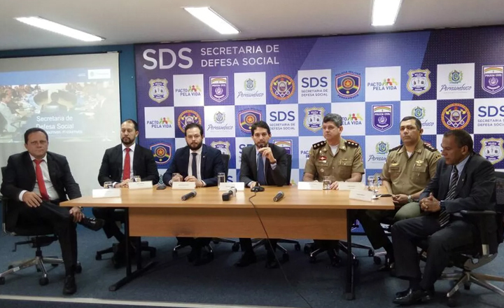 SDS cria canal no Whatsapp para denúncias sobre assaltos a ônibus em Pernambuco