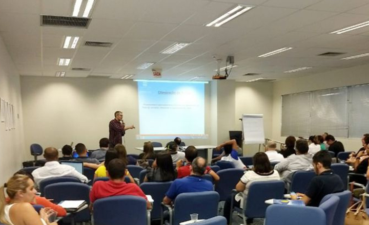 Curso sobre transporte escolar é promovido em Caruaru