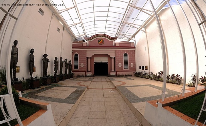 Câmara realiza reunião extraordinária para votar contratação de crédito