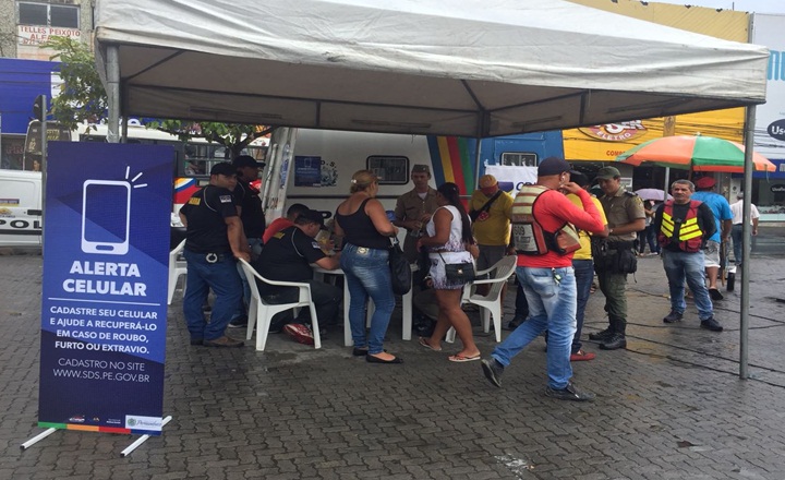 Alerta Celular realiza ação de cadastramento em Caruaru