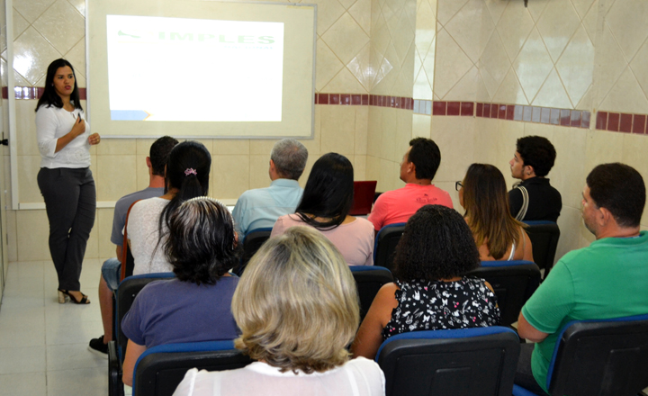 Expresso Empreendedor de Caruaru realiza orientações sobre mudanças na regulamentação de MEI