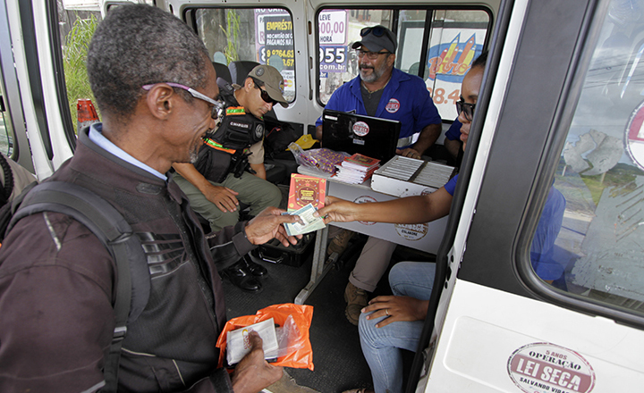 Operação Lei Seca realiza esquema especial para Carnaval de Pernambuco