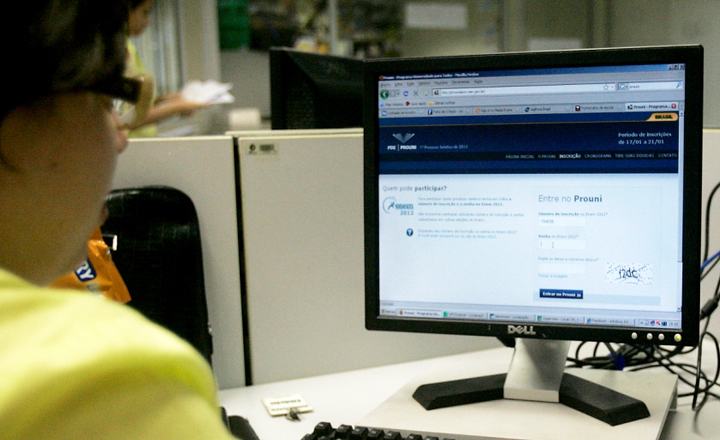 Estudantes podem se inscrever no Prouni até esta sexta-feira (9)