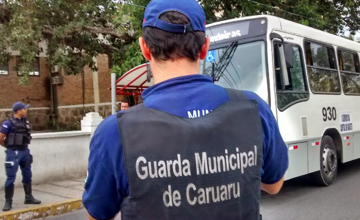 Agentes de trânsito e guardas municipais de Caruaru decretam estado de greve