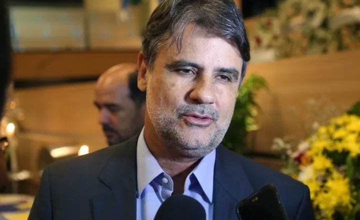 Pedido de dissolução do MDB de Pernambuco é suspenso pela Justiça
