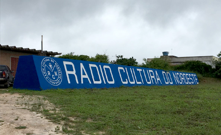 Rádio Cultura é invadida durante a noite