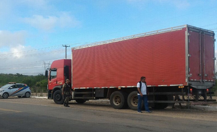 Operação apreende R$ 1 milhão em mercadorias irregulares em Pernambuco