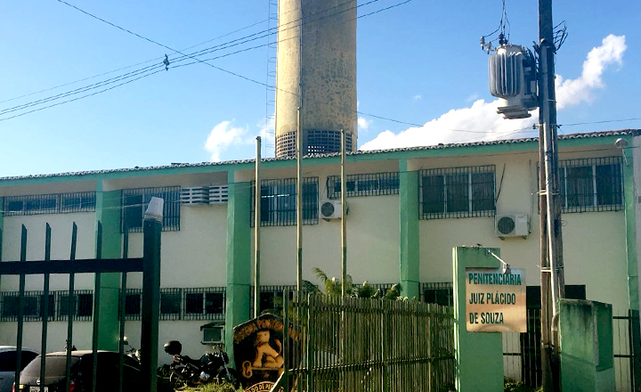 Casamento coletivo é promovido em Penitenciária de Caruaru