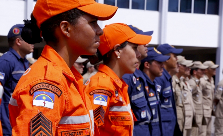 Mais de 200 bombeiros militares são formados em Pernambuco