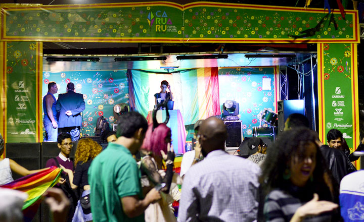 Intervenção Cultural LGBT é realizada no São João de Caruaru