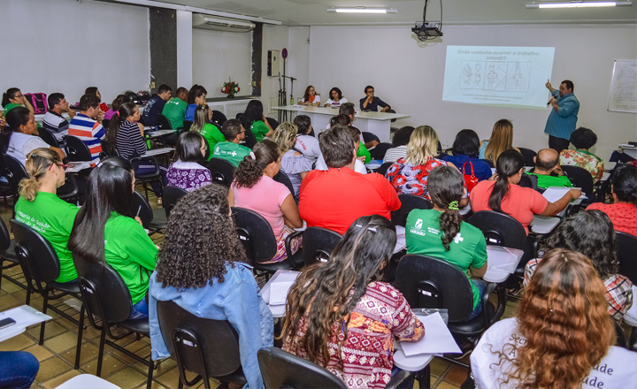 Servidores de Caruaru participam de formação de prevenção ao trabalho infantil