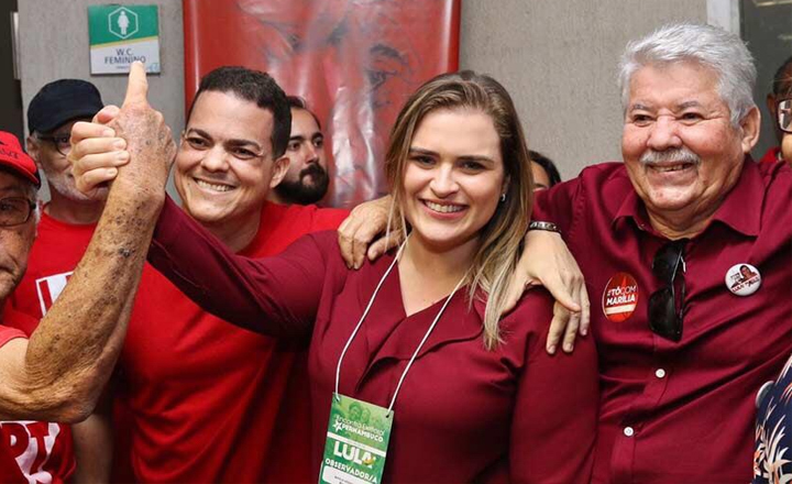Delegados do PT de Pernambuco votam a favor de candidatura de Marília Arraes