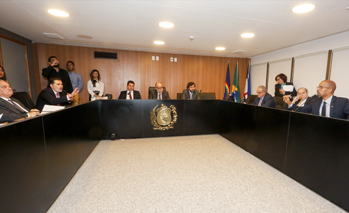 Comissão da Alepe aprova projeto que assegura opções de naturalidade a recém-nascidos