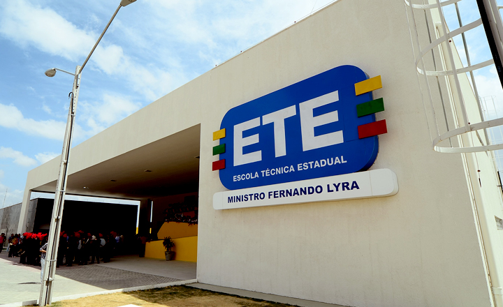 Secretaria de Educação de Pernambuco realiza inscrições para cursos técnicos