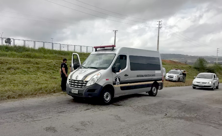Detento é resgatado por grupo armado após audiência realizada em Caruaru