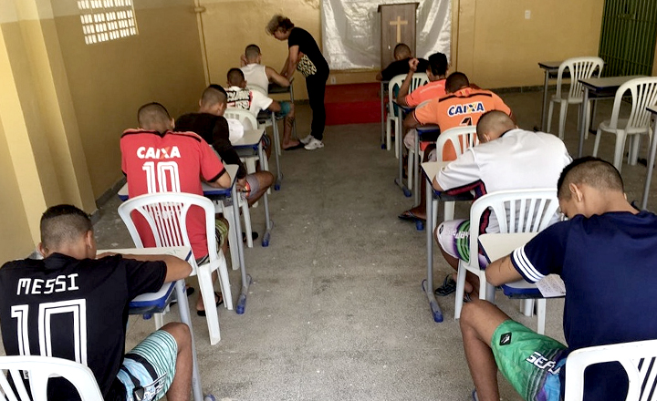 Socioeducandos de Pernambuco realizam provas do Exame Supletivo 2018