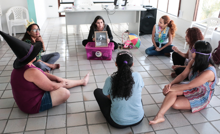 Oficina gratuita de teatro para mulheres abre inscrições em Caruaru