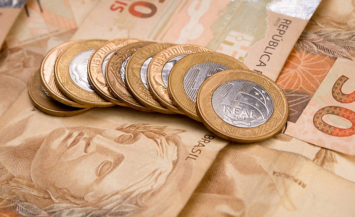 Decreto fixa salário mínimo em R$ 998