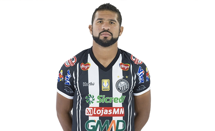 Zagueiro Yuri é apresentado oficialmente como integrante do Central