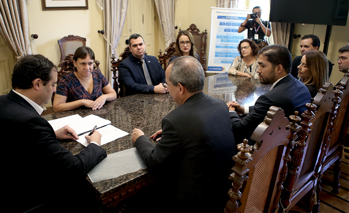 Rede de ensino de Pernambuco é reforçada por mil novos professores