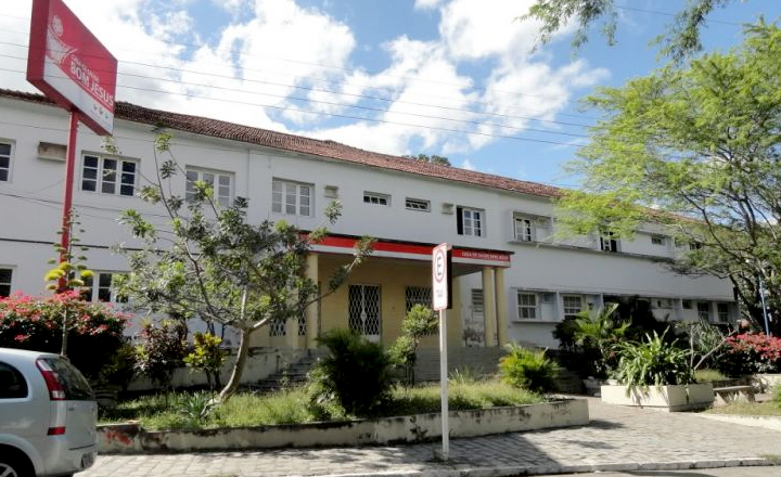 Prefeitura de Caruaru investe menos de R$ 300 na saúde por habitante em 2017