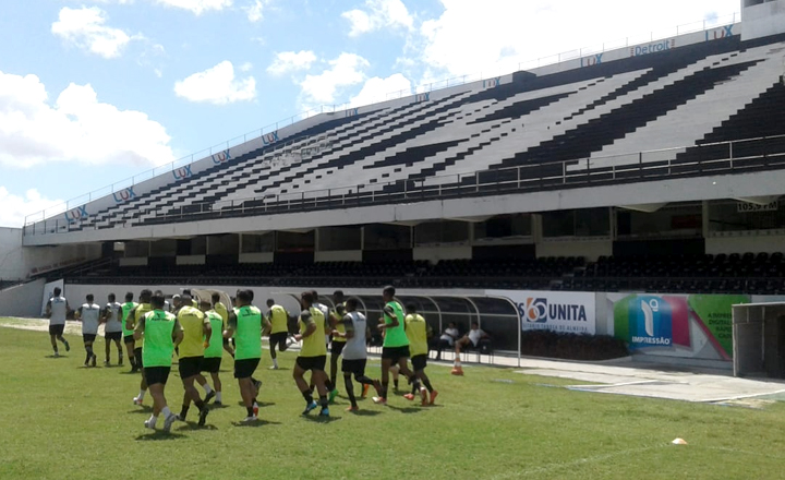 Central realiza jogo-treino no estádio Lacerdão