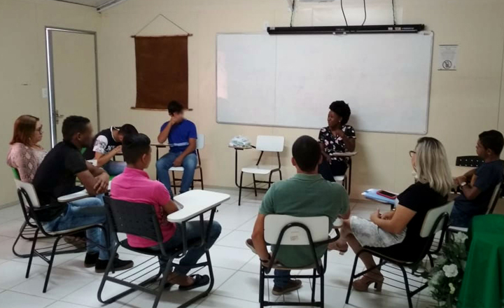 Socioeducandos de Caruaru participam de curso de Pintor de Obras