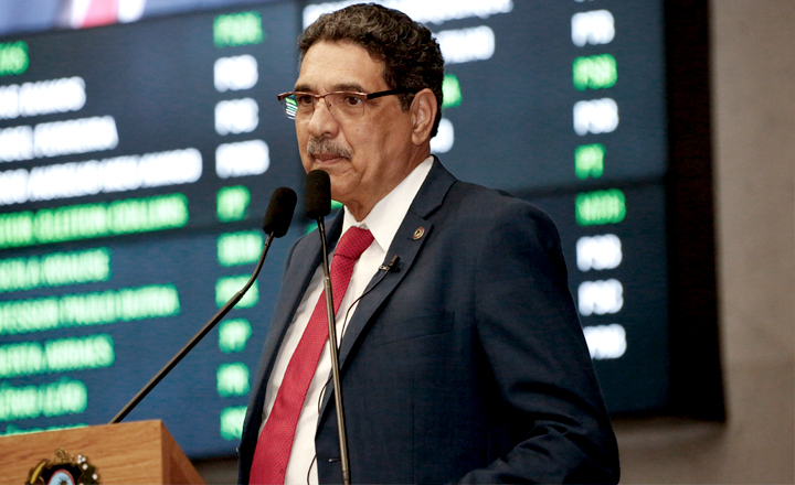 Deputado propõe retorno de ensino obrigatório de espanhol em escolas de Pernambuco