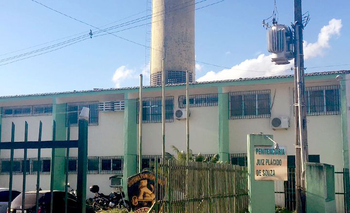 Casamento coletivo é promovido em Penitenciária de Caruaru
