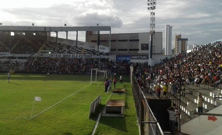 Central vence Jacuipense em jogo do Centenário