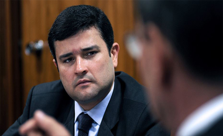 Deputado Pernambucano encaminha projeto que acaba com taxas extras na conta de luz