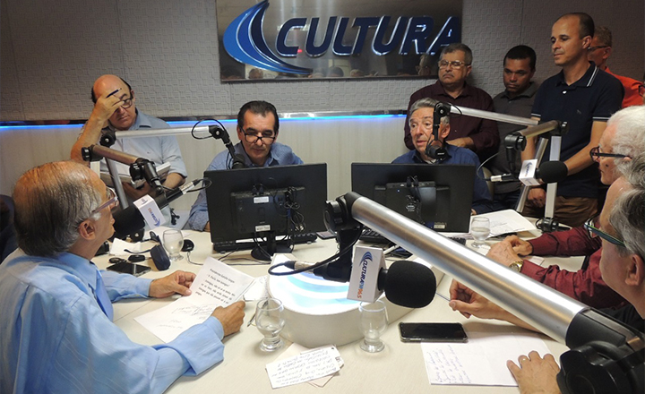 “É uma traição que o povo não perdoa”, afirma Queiroz sobre atitudes de Raquel Lyra