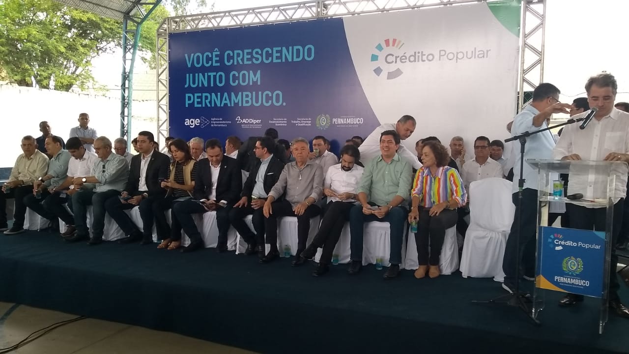 Paulo Câmara lança programa ‘Crédito Popular’ em Caruaru