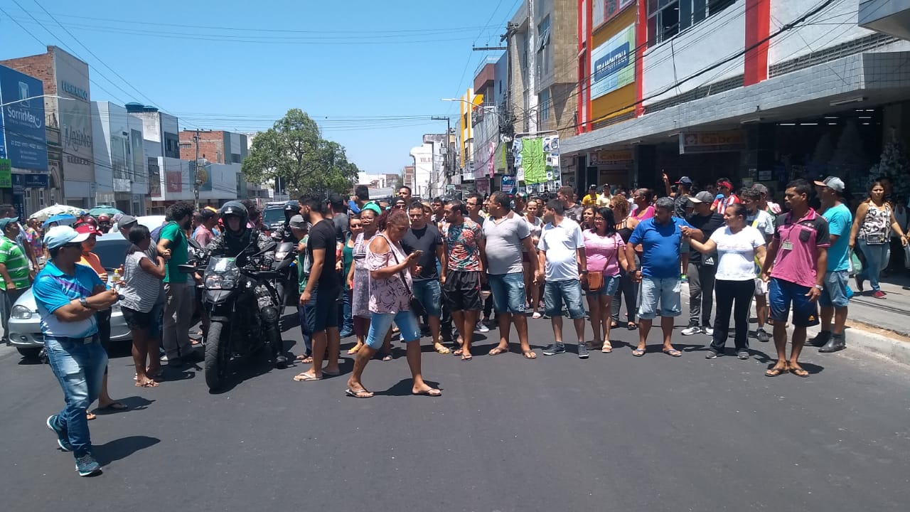 Reunião define saída dos ambulantes do centro de Caruaru