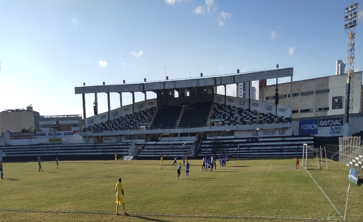 Central e Porto duelam em clássico decisivo neste sábado