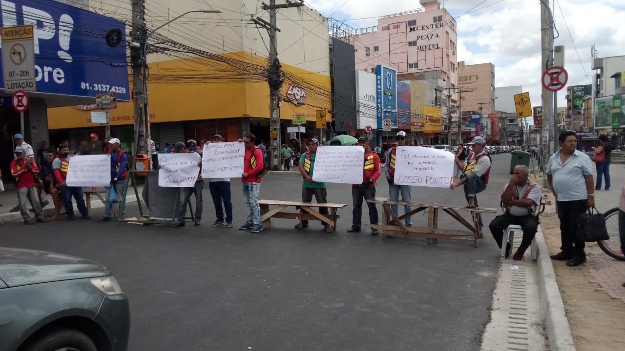 Mototaxistas se reúnem com Destra após protesto
