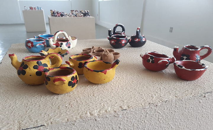 Exposição ‘Mãos Femininas, Louças de Brincar’ é realizada em Caruaru