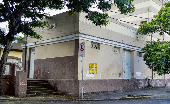 Comerciantes que trabalham no entorno da Estação Ferroviária serão retirados do local