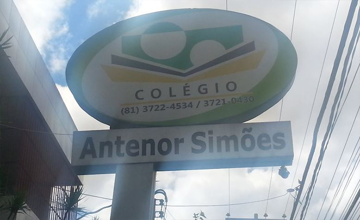 Prédio que abriga Escola municipal apresenta vários problemas estruturais