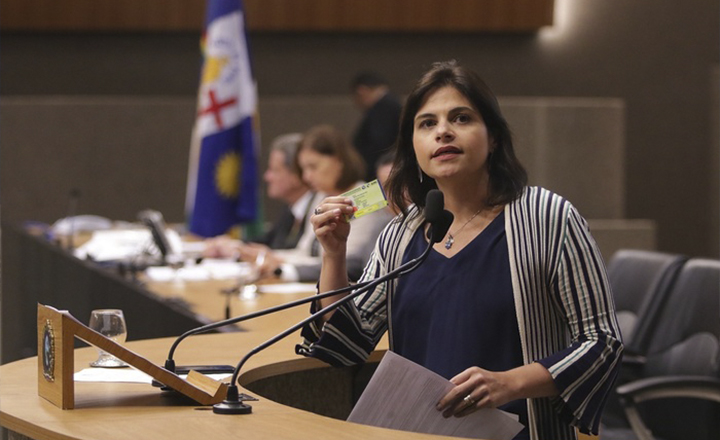 Lei que cria carteira de estudante digital gratuita é protocolada na Alepe