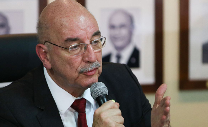 Osmar Terra diz que medidas de isolamento social não passam de uma “falsa ilusão”