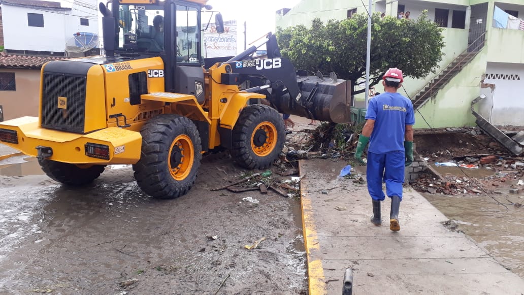 Áreas de Caruaru atingidas pelas chuvas passam por reparos