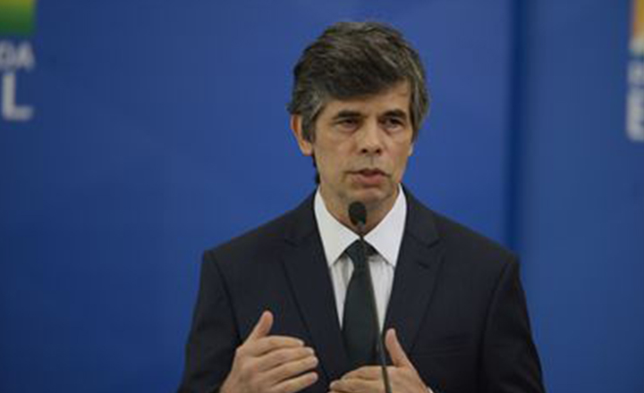 Nelson Teich pede demissão do Ministério da Saúde