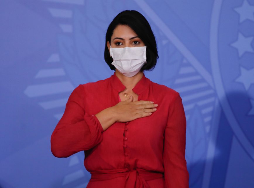 Michelle Bolsonaro testa positivo para Covid-19