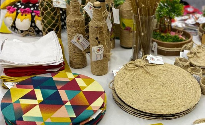 Socioeducandos da Funase promovem exposição de artesanato em Caruaru