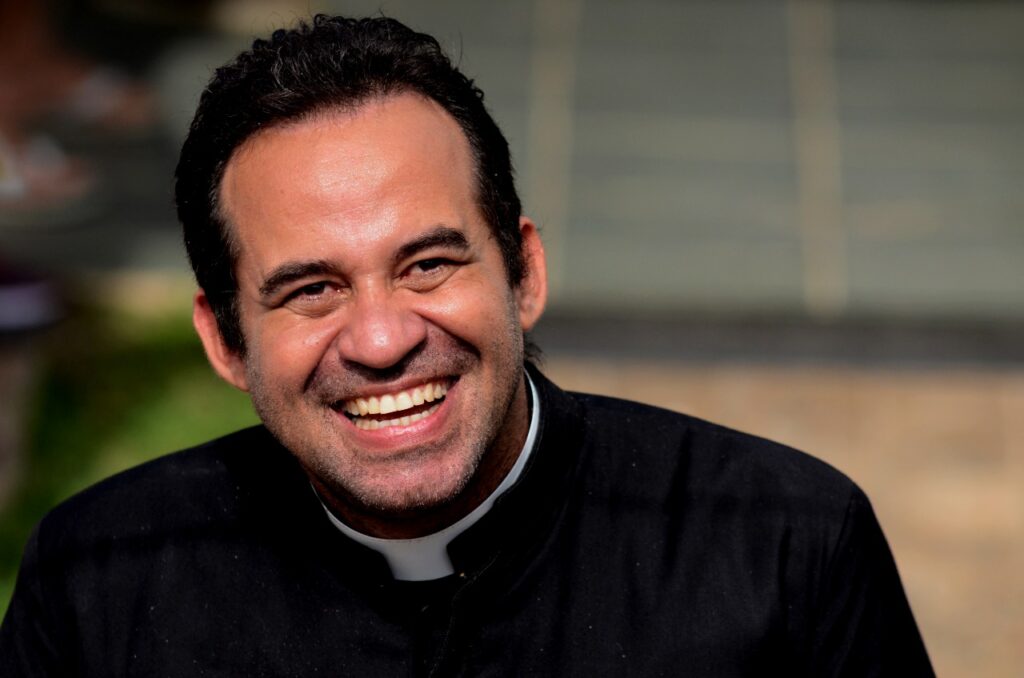 Evento acontece às 19h30, no Espaço Renato Machado.
(Imagem: Reprodução)