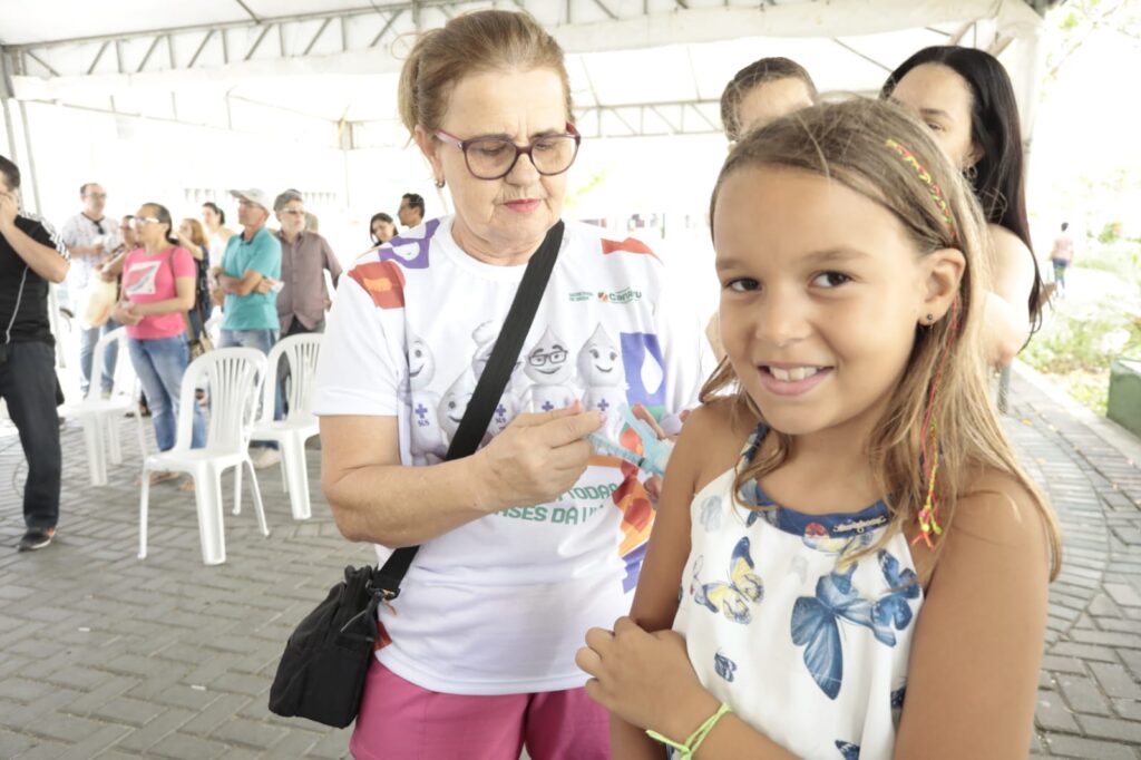 Imunizante pode ser aplicado a partir dos seis meses de vida. (Imagem: Jorge Farias/ SECOM)