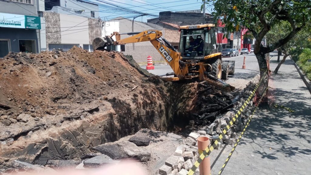 Trecho tem previsão de ficar bloqueado até a tarde da quarta-feira (27) (Imagem: Dido Montenegro)