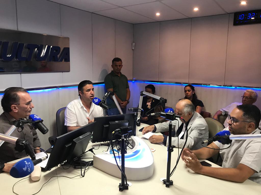 Presidente da Câmara participa do Paredão Mesa Redonda de hoje (08) (Imagem: Central de Produção Cultura).