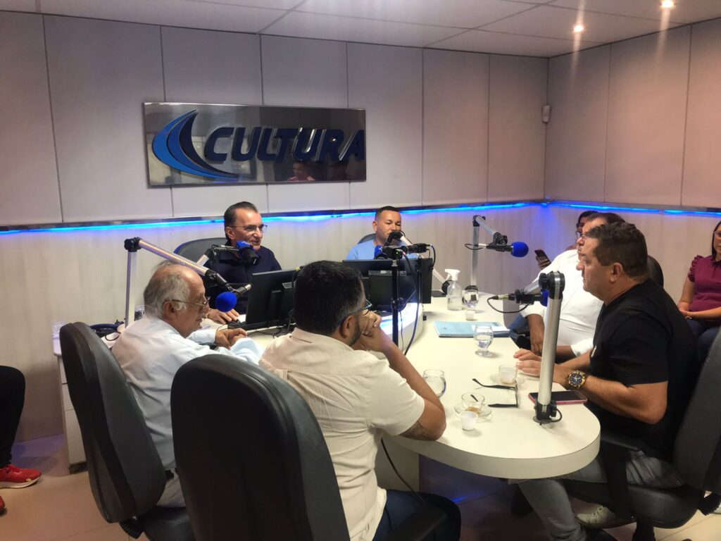 Quatro vereadores caruaruenses participaram do Mesa Redonda desta sexta (23) (Produção: Rádio Cultura)
